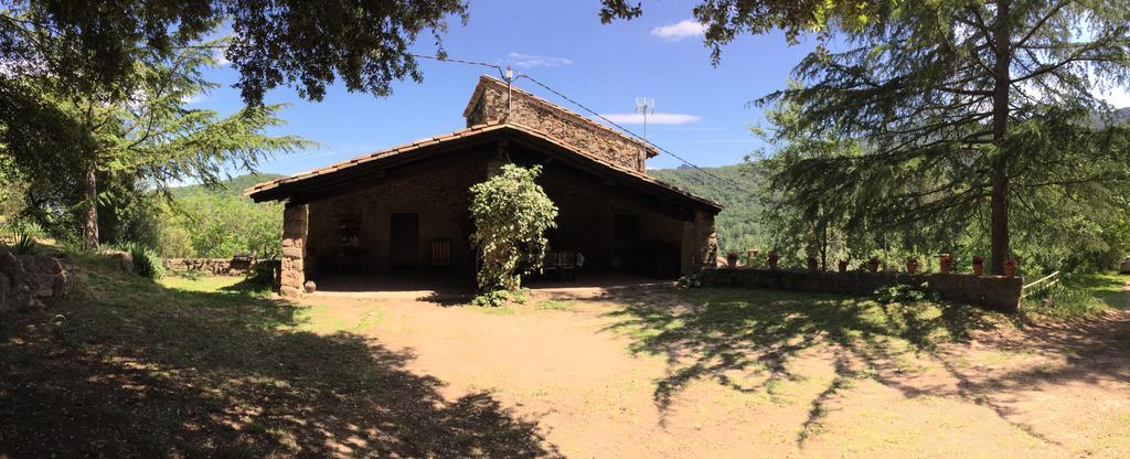 Mas Pardas Santa Pau Bagian luar foto