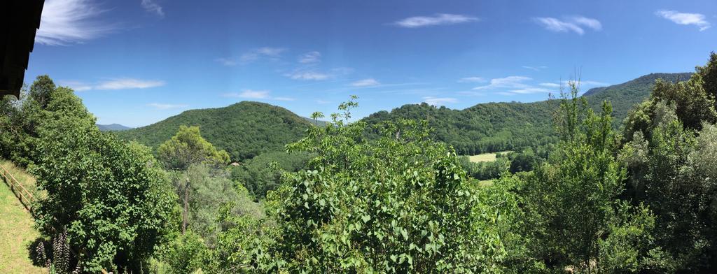 Mas Pardas Santa Pau Bagian luar foto