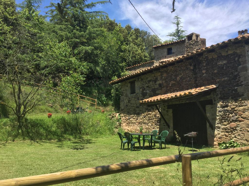 Mas Pardas Santa Pau Bagian luar foto